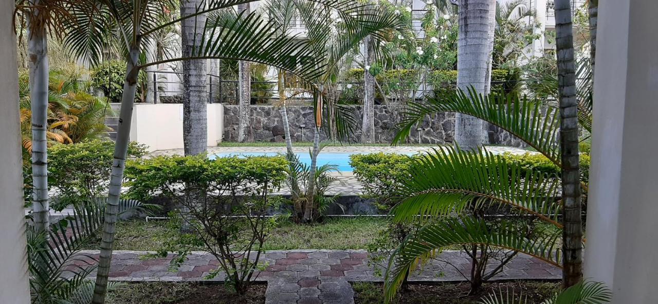 Blue Sky Villa Grand Baie Exterior foto